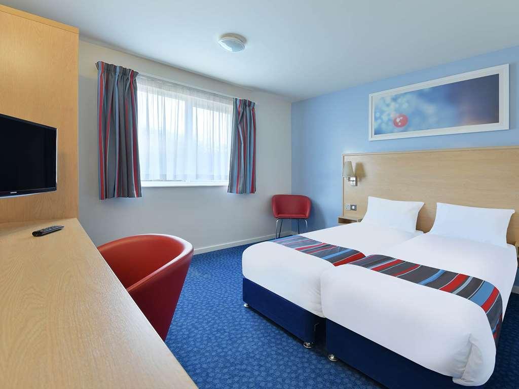 Travelodge Leeds Colton Garforth Værelse billede