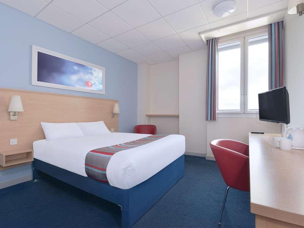 Travelodge Leeds Colton Garforth Værelse billede